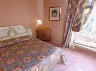 فندق Chateau De 3*